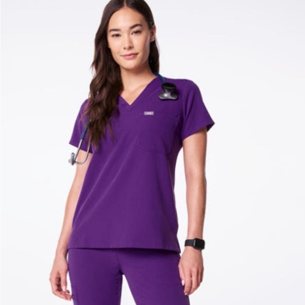 Figs Purple Women’s single pocket Scrub Top Sz L